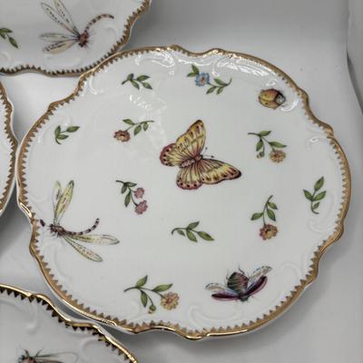 LOT 252 Signed Oscar de la Renta Champagne Glasses, I. Godinger & Co Primavera Canapés Plates, Waterford Crystal Paperweight & More