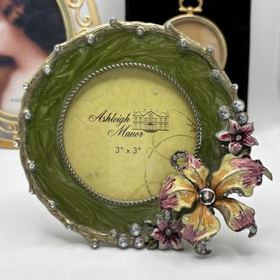 LOT 254: Vanity Collection - Waterford Crystal Picture Frame, Ashleigh Manor Frame, Rue Moliere Frame & More