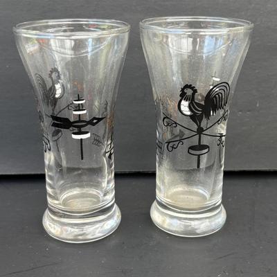 LOT 264: Vintage Hazel Atlas Juicer/Reamer & Juice Glasses: Twin Kiss, Rabbit, Giraffe, Roosters, Oranges