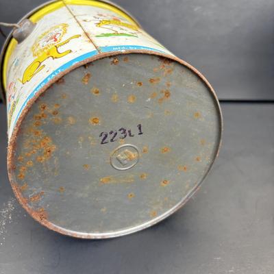 LOT 268: Universal Scale, Vintage Tins & More