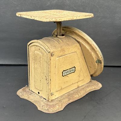 LOT 268: Universal Scale, Vintage Tins & More
