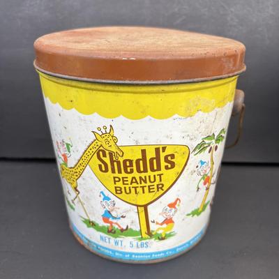 LOT 268: Universal Scale, Vintage Tins & More