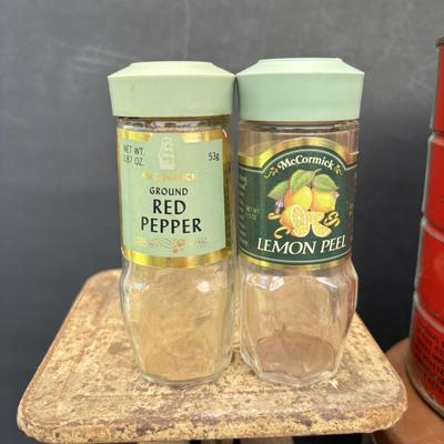 LOT 268: Universal Scale, Vintage Tins & More