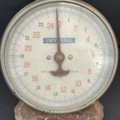 LOT 268: Universal Scale, Vintage Tins & More