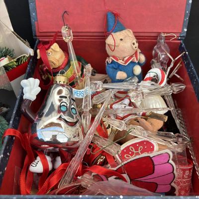 LOT 269: Holiday Ornaments Decor & More