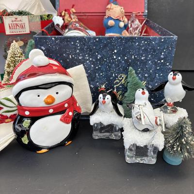 LOT 269: Holiday Ornaments Decor & More
