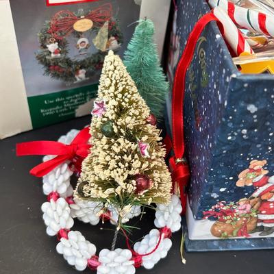LOT 269: Holiday Ornaments Decor & More