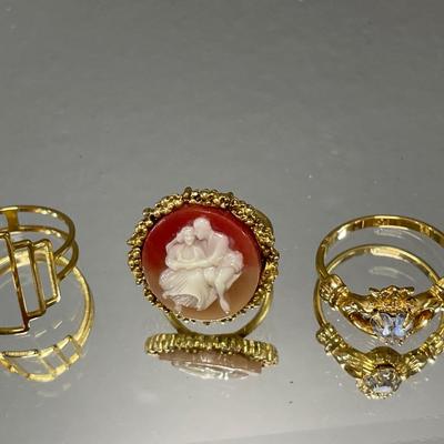 3 vintage gold tone rings
