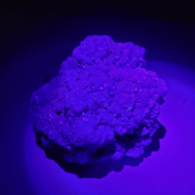 Stilbite and Fluorecent Calcite Cluster (B1-EL)