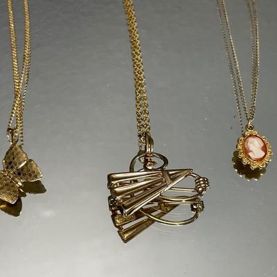Three 1/20 12k chain necklaces Van Dell pendant