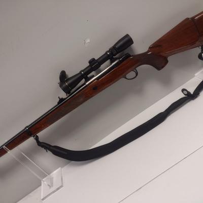 Sako .308 Bolt Action Rifle with Leupold Scope and Strap 19.5" Barrel