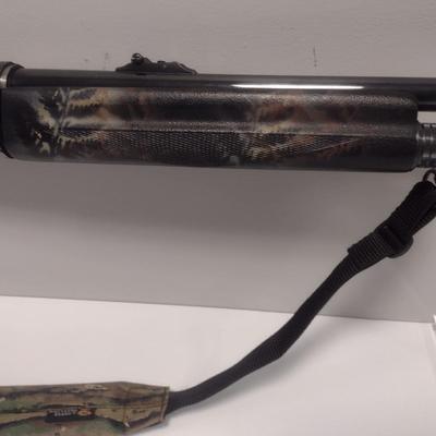 Browning Auto-5 'Light Twelve' 12 Gauge Shotgun with Strap and Ammo Holster 2-3/4" Shell 23.5" Barrel
