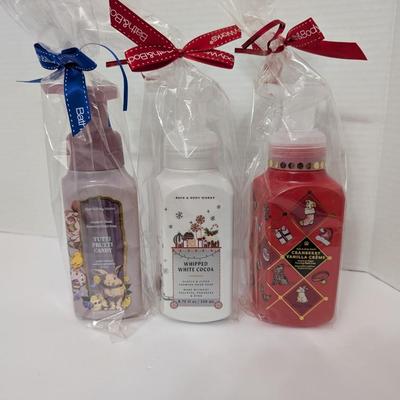 Bath & Body Works Holiday Hand Soap Lot Tutti Fruitti Candy Whipped White Cocoa Cranberry Vanilla Crème