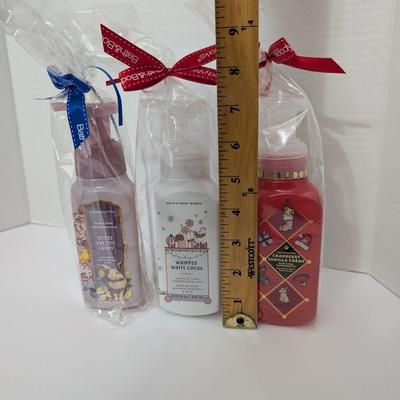 Bath & Body Works Holiday Hand Soap Lot Tutti Fruitti Candy Whipped White Cocoa Cranberry Vanilla Crème