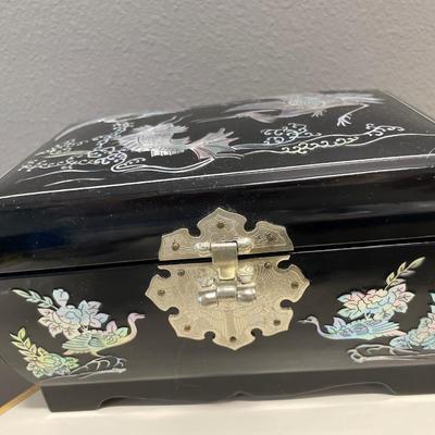 Black laquer Asian cranes mother of pearl jewelry box