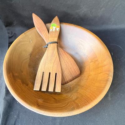 Lot 148 Wood Salad set w/ Mushroom Motif