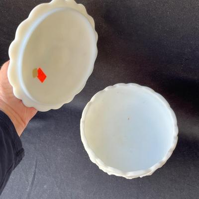 Lot 150 Fenton Waterlily Satin Milk Glass candy box