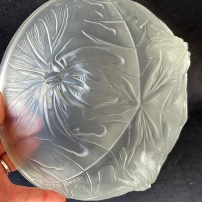 Lot 151 Verlys Oak leaf bowl