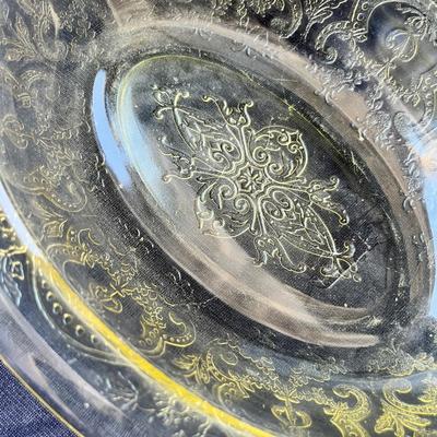 Lot 174 Depression Glass Horseshoe pattern veggie bowl