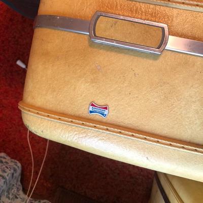 Sale Photo Thumbnail #50: Leather America Tourister luggage