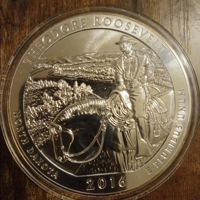 Sale Photo Thumbnail #9: Stamped .999 fine silver, 5 oz on side