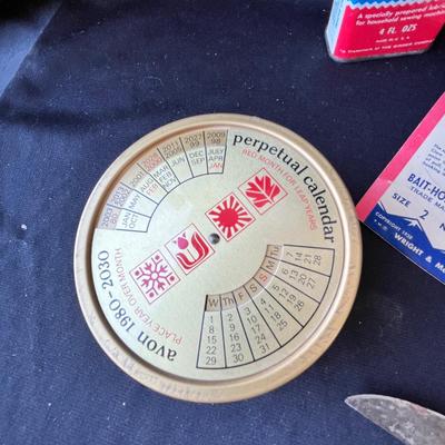 Lot 178 Vintage advertising items