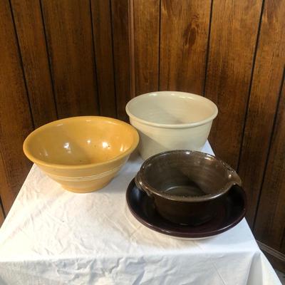 Sale Photo Thumbnail #61: Various sizes of ceramic and clay bowls