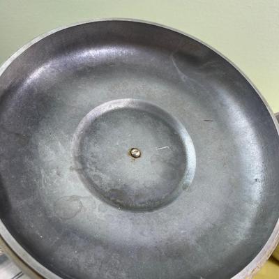 Magnolite 5 Quart Round with Lid