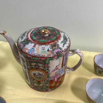 Lovely Antique Chinese Enamel Tea Pot with 7 cup TEA SET 