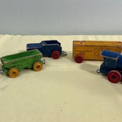 Vintage Wood Train (5) 