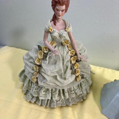 5 More slightly larger Delicate Lace Ladies 