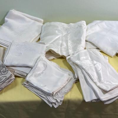 Damask Table Clothes and Napkins, Linens