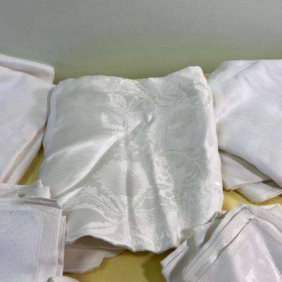 Damask Table Clothes and Napkins, Linens