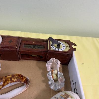 Miniature Do Das and Such Lot: Eggs, Birds, Napkin Rings , Mirror Name Plates