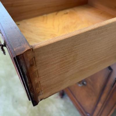 BERNHARDT Incredible Sideboard / Buffet  Mahogany Sheridan Style