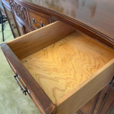 BERNHARDT Incredible Sideboard / Buffet  Mahogany Sheridan Style