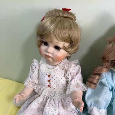 2 Dolls; Cheeks and Big Eyes