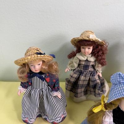 4 More Dolls Plastic / Rubber