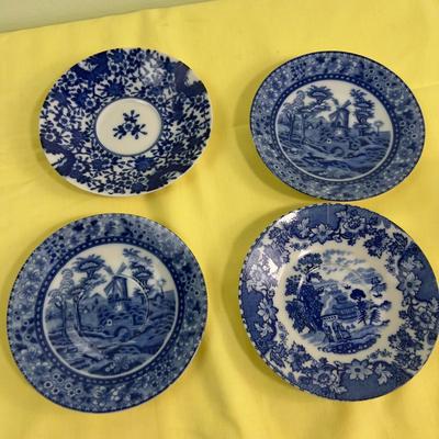 Blue Transferware Tea Pot and Cup/Saucers