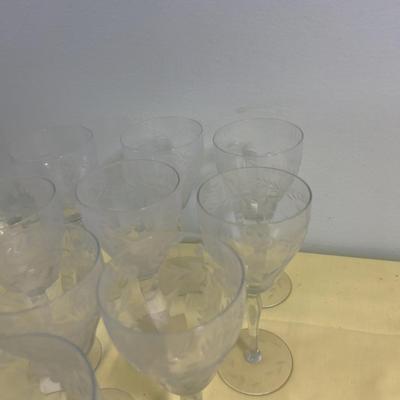 Lovely Stemware 10 Gobbles 