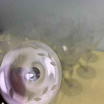 Lovely Stemware 10 Gobbles 