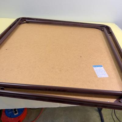 THE FOLDING CARD Table