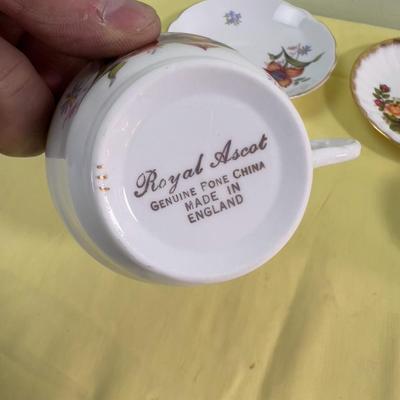 3 Tea Cups and Saucers 