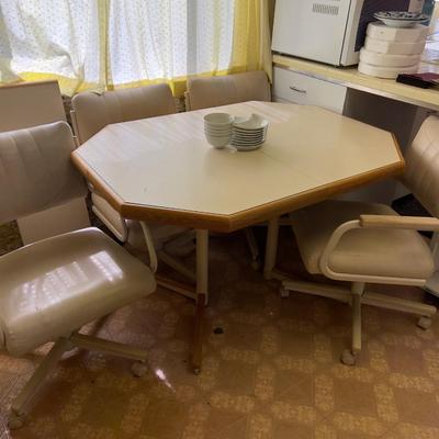 Vintage Kitchen Table & Rolling Chairs, Ice Oak and Naugahyde