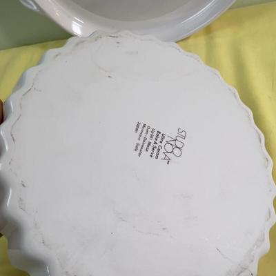 Amana Pizza Crisper for Microwave and a Quiche Plate