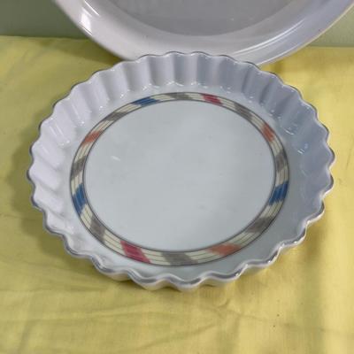 Amana Pizza Crisper for Microwave and a Quiche Plate