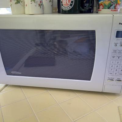 Panasonic Microwave Large 