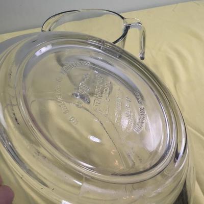2 Large Glass Measuring Cups 