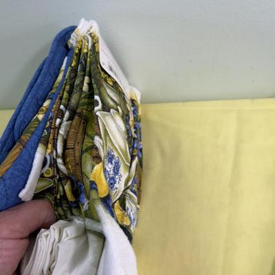 Kitchen Towels 3 new set plus the colorful one