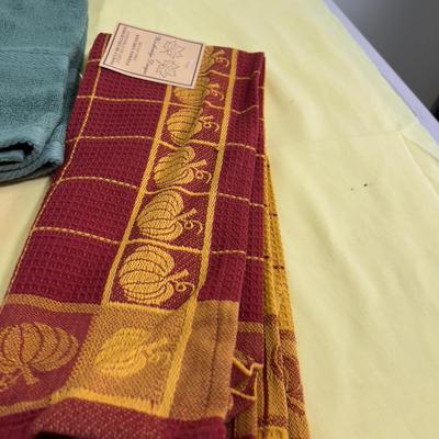 Kitchen Towels 3 new set plus the colorful one